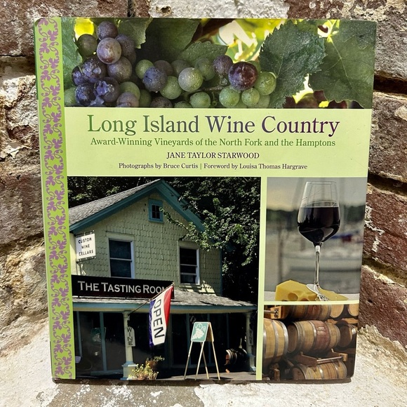 Long Island Wine Country Award Winning Vinyards of the North Fork and Hamptons - Picture 1 of 10